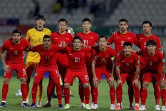 【风云突变】中国队后防失误连丢两球，半场1-2落后泰国