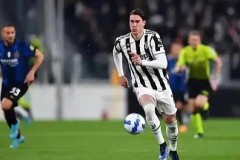 曼城英超稳居前四，瓜迪奥拉战术助欧冠雄心再起